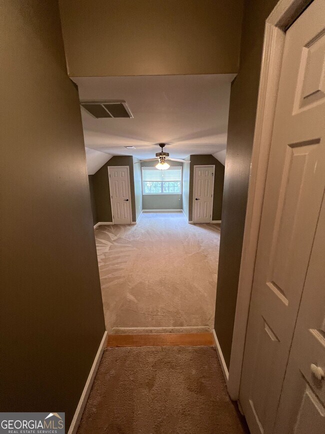 Building Photo - 119 Tullamore Trail