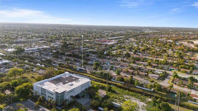 Building Photo - 8160 NW 20th Ct