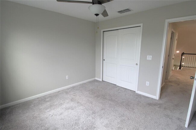 Building Photo - 11819 Brookside Dr