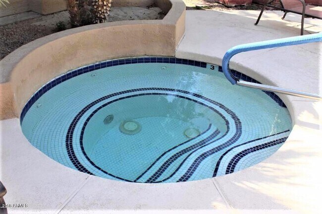 Building Photo - 11375 E Sahuaro Dr