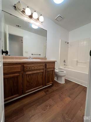 Building Photo - 476 Emily Way