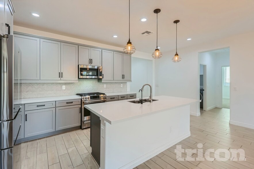 Building Photo - 24896 N 144th Ln