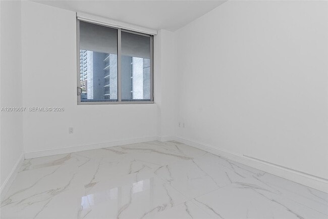 Building Photo - 16385 Biscayne Blvd
