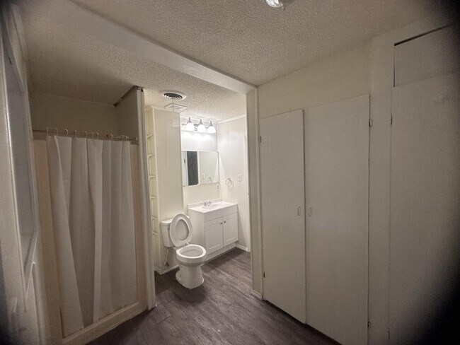 Building Photo - 2237 B St NE