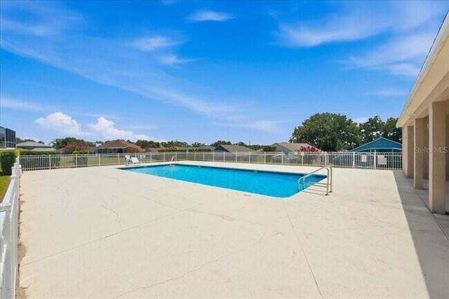 Building Photo - 4008 Hemingway Cir