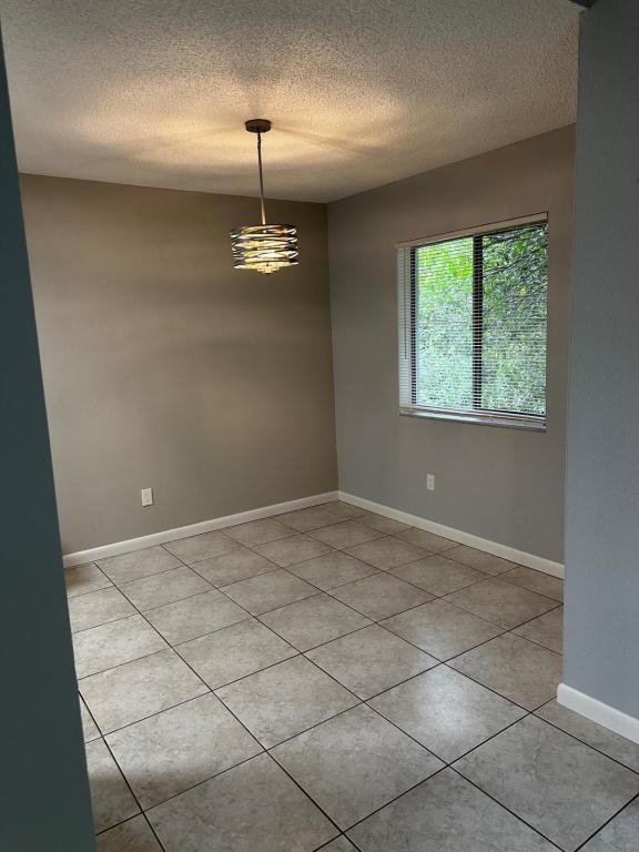 Building Photo - 44 N Fairfax Ave