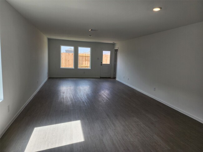 Building Photo - 21507 Willow River Canyon Ln