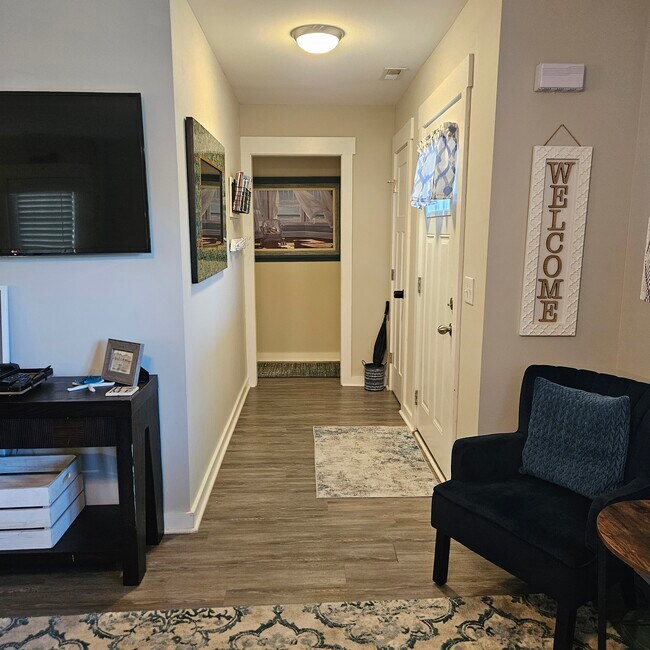 Building Photo - 608 Albemarle Rd