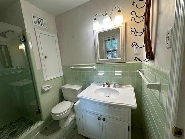 Building Photo - 5901 Brierdale Ave