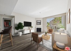 Building Photo - 627 Rossmore Ave