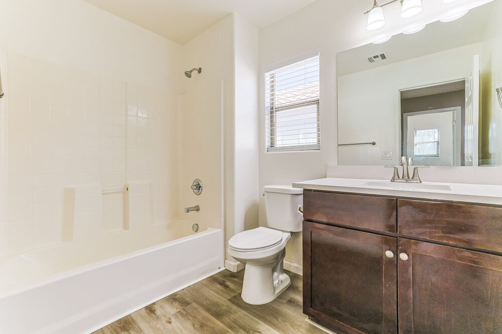 Building Photo - 3809 E Santa Fe Ln