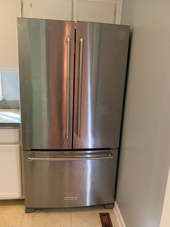 Updated refrigerator - 5 Cliffholme Rd