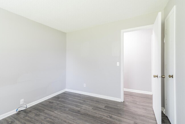 Building Photo - 6158 Meadow Rose Ln