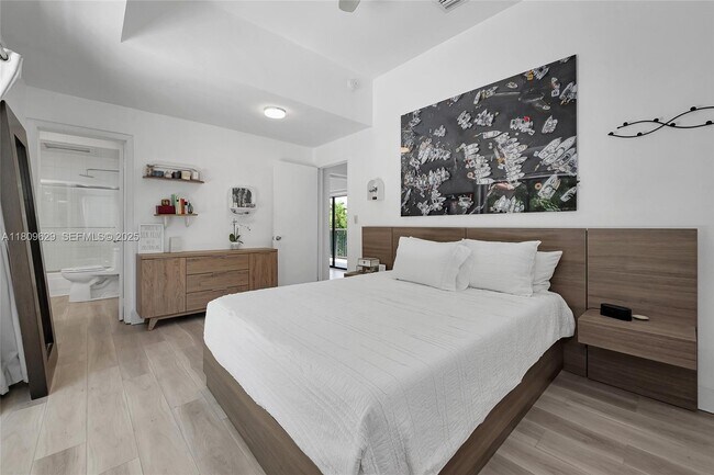 Building Photo - 201 Knollwood Dr