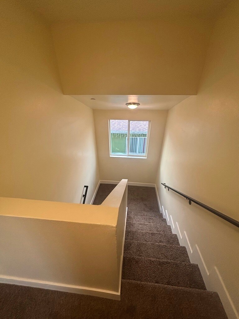 Building Photo - 232 W 91st St