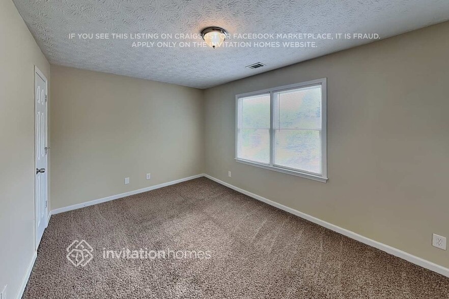 Building Photo - 305 Mary Alice Dr