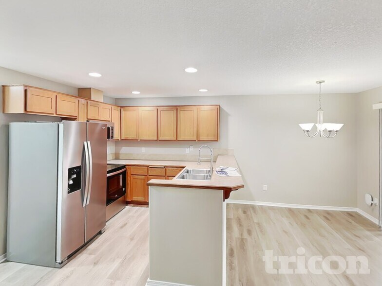 Building Photo - 1811 NE 89th Cir