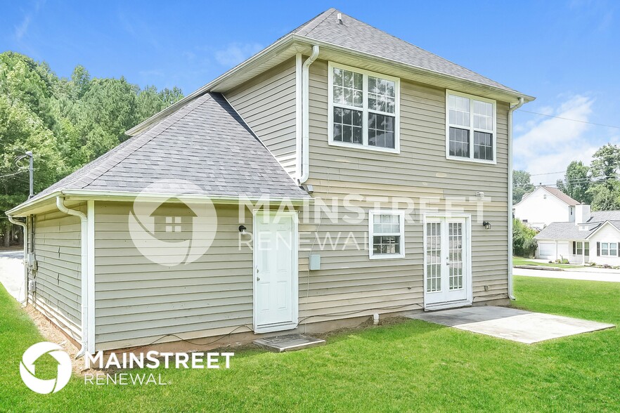 Building Photo - 3340 Glen Hollow Dr