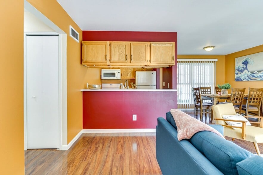 Building Photo - 8941 Shawn Dr