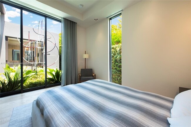 Building Photo - 8055 Noremac Ave