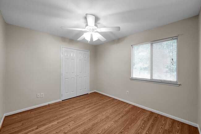 Building Photo - 32111 Willow Creek Park