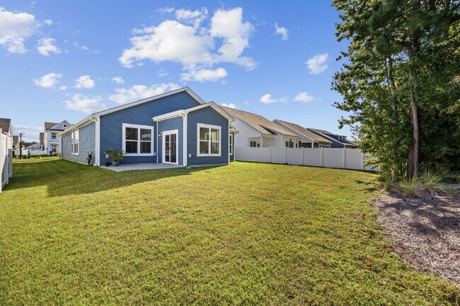 Building Photo - Modern 3 Bedroom 2 Bathroom Myrtle Beach Home