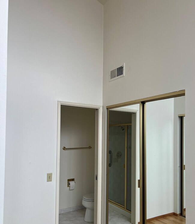 Building Photo - Elegant Executive Home Westborough SSF  5 ...