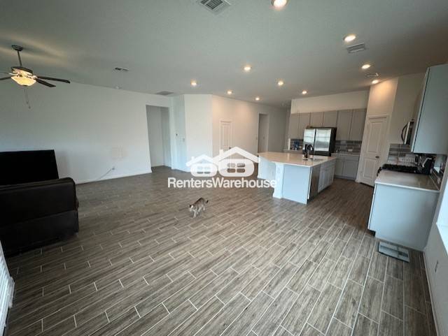 Building Photo - 15126 Nettleton Ml