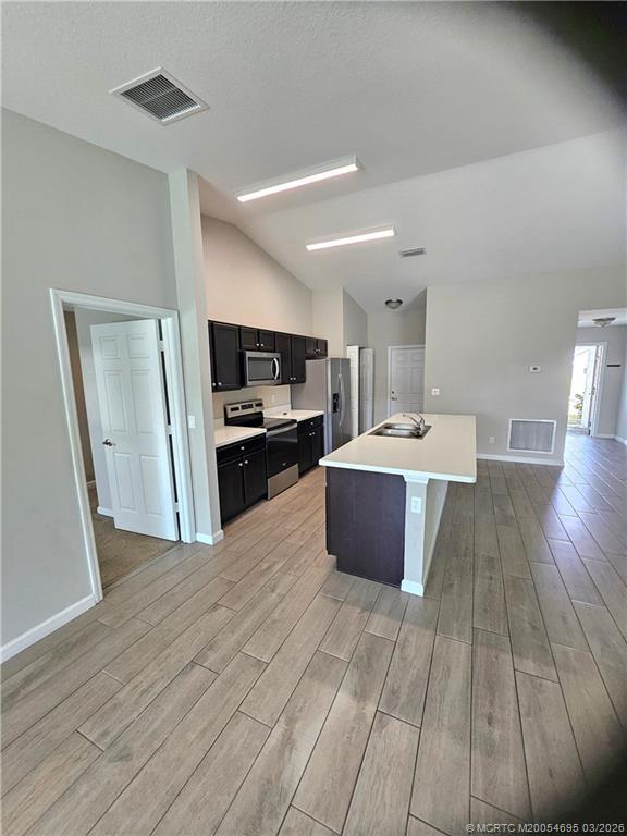 Building Photo - 1410 SW Flounder Ln