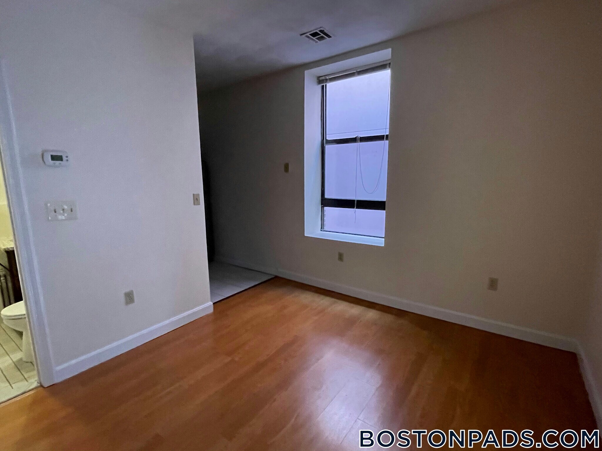 Building Photo - 81 Essex St