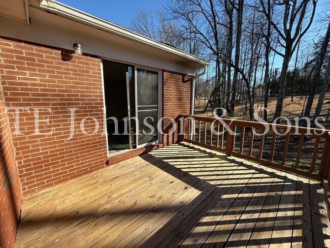 Building Photo - Charming 3BR/2BA Home with Hardwood Floors, Bonus Room & Outdoor Living