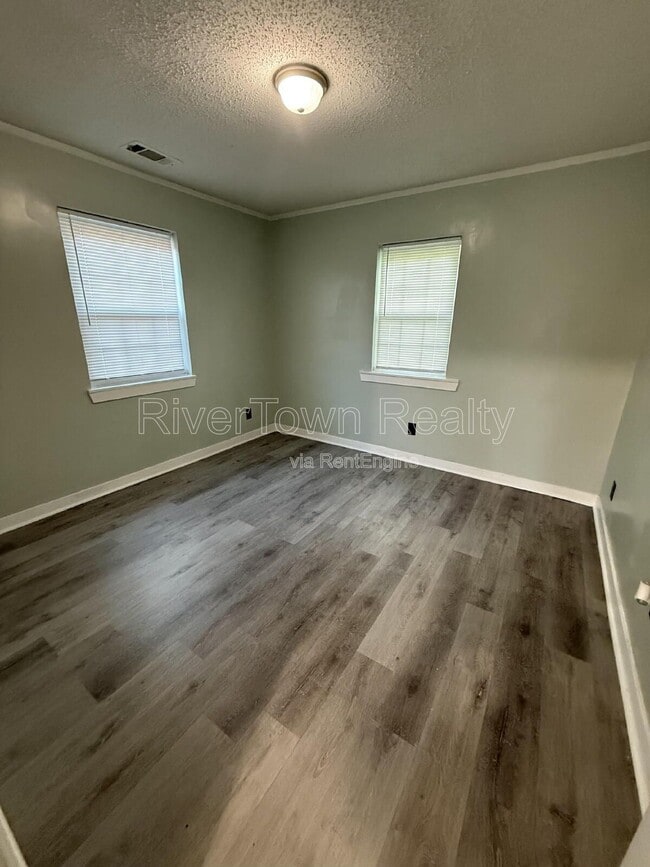Building Photo - 2250 Stovall Ave
