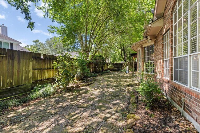 Building Photo - 6422 Gladehill Dr