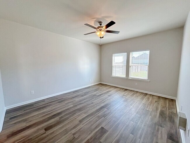 Building Photo - 13968 Malbec Ave