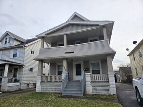 Building Photo - 10014 Sladden Ave