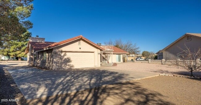 Building Photo - 2861 St Andrews Dr