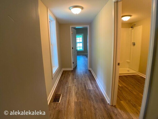 Building Photo - Julian 4 Bedroom, 2 Bathrooms Incredible F...