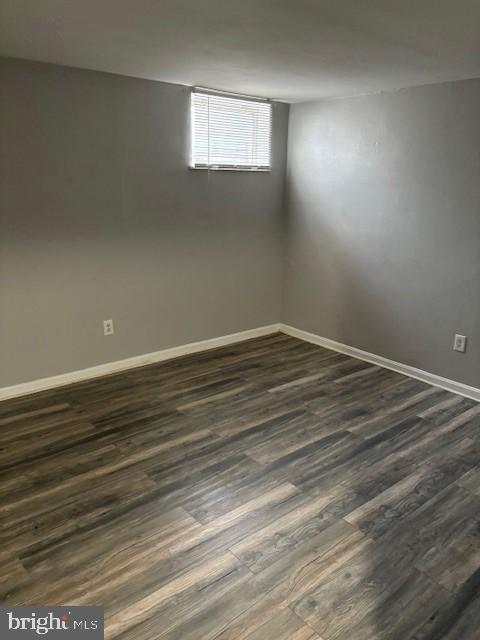 Building Photo - 27 E Main St