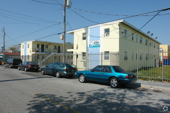 Building Photo - Newly Renovated Community Invigorating Mia...