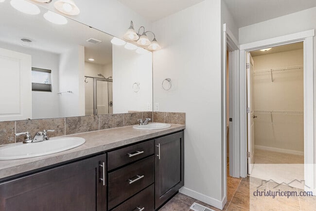 Building Photo - 24220 SE 258th Way