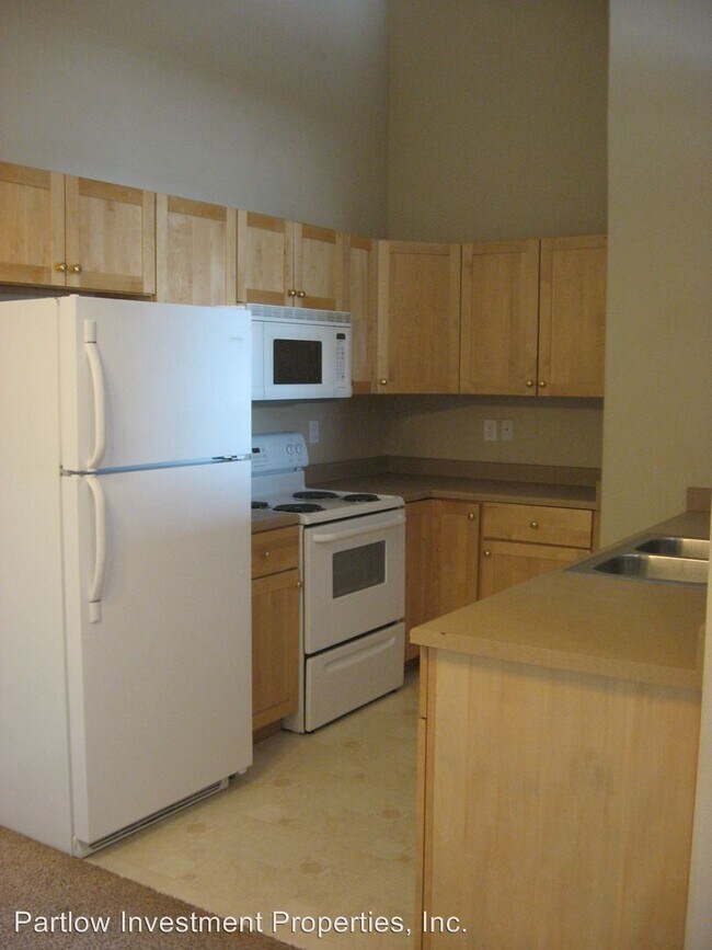 Building Photo - 325 W 700 N