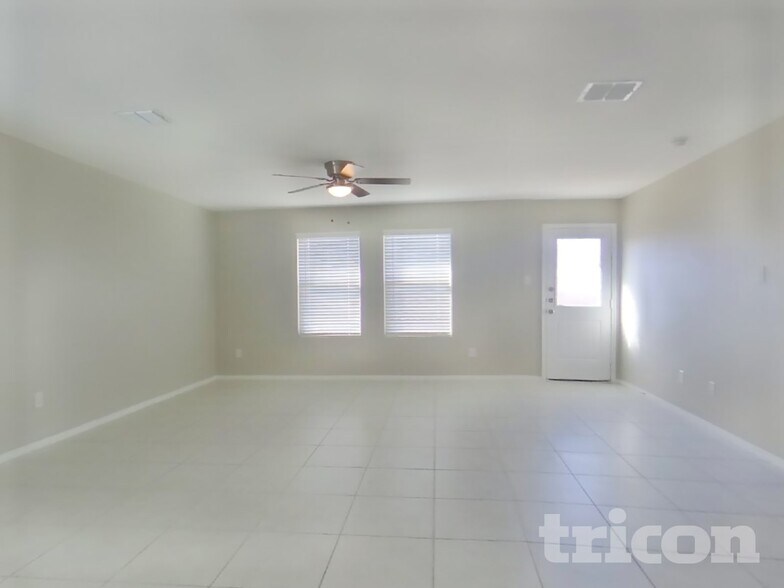 Building Photo - 321 Ranchito Pass