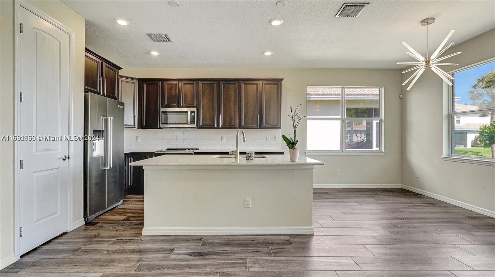 Building Photo - 4729 Greenway Dr