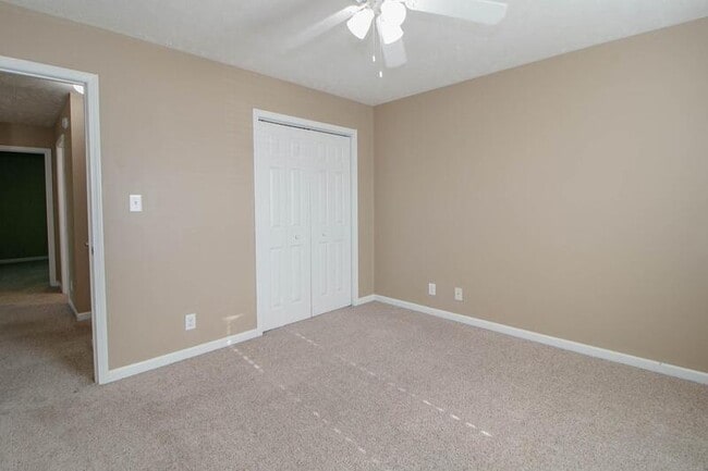 Building Photo - 1449 Mutual Dr