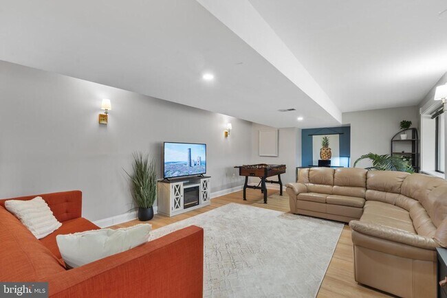 Building Photo - 1329 Colvin Forest Dr