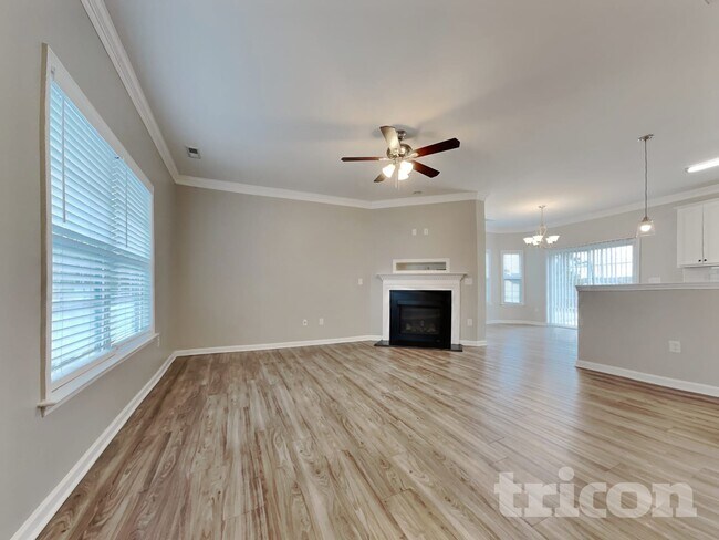 Building Photo - 15 Coswell Ct