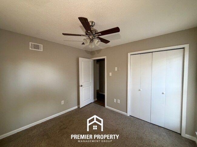 Building Photo - Charming 3BR/2BA Bartlett Area Home | Vaulted Ceilings, Fireplace & Stainless Steel Stove