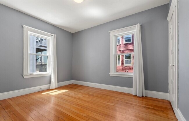 Building Photo - 39 Medford St