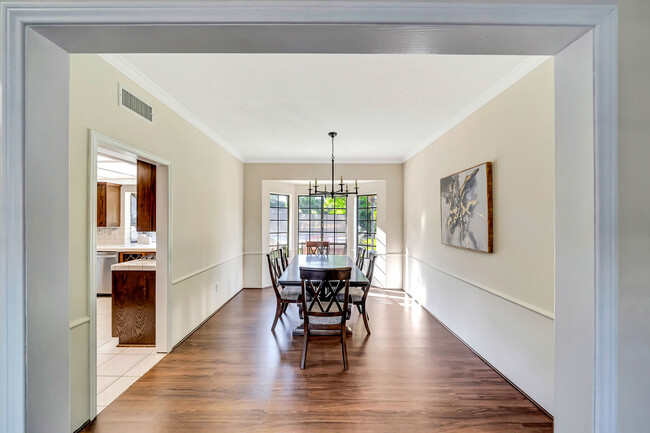 Building Photo - 30428 Penrod Dr