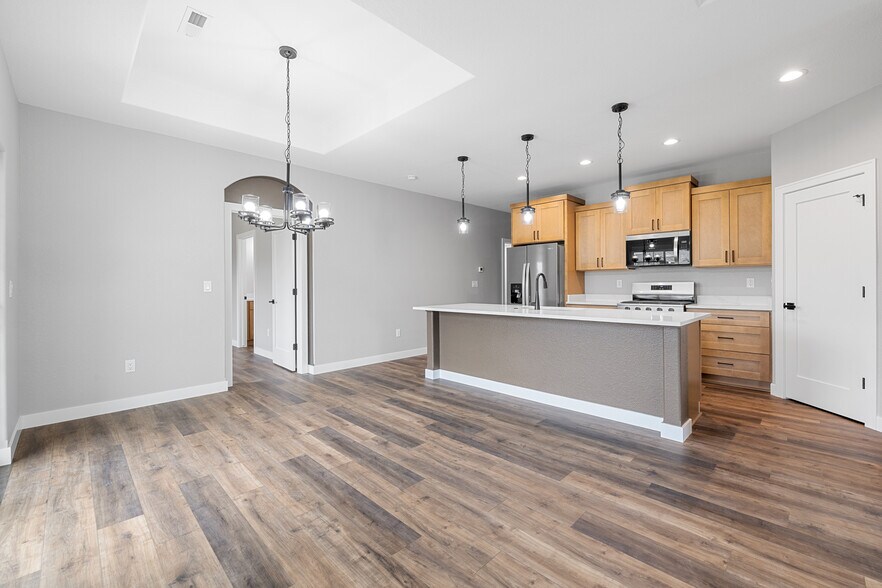 Building Photo - 1867 Woodland Way